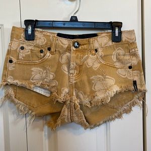 EUC One Teaspoon Bonitas size 25.